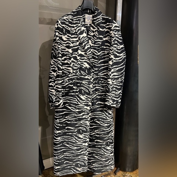 EUROPEAN FASHION: Baum und pferdgarten animal print Black and White Zebra COAT - Picture 1 of 7